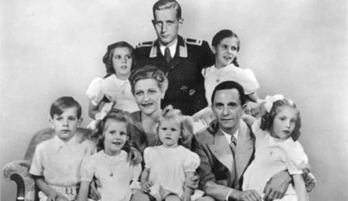 PARINTELE NAZISMULUI A LASAT MOSTENITORILOR SAI O AVERE IMPRESIONANTA