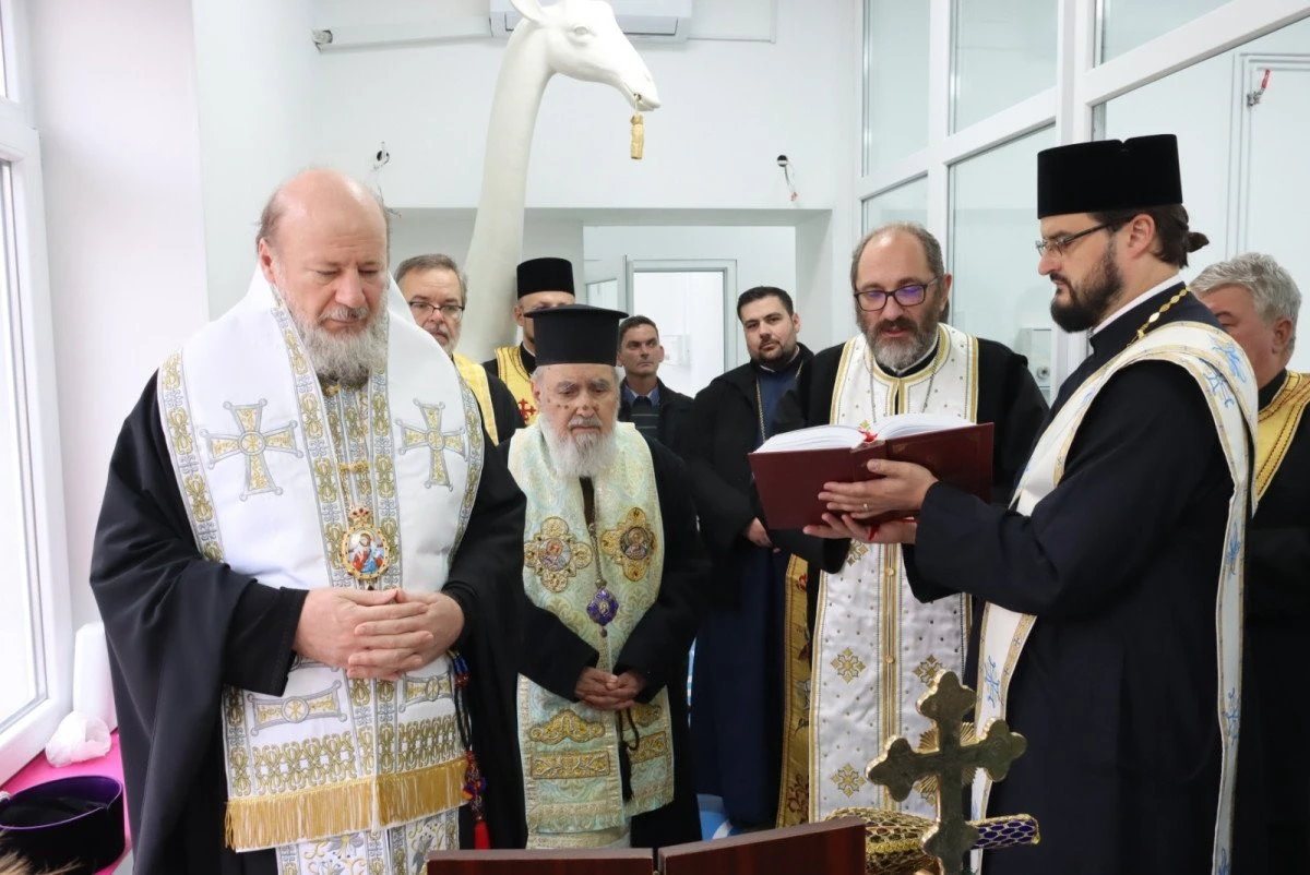 Părintele Necula a participat la sfințirea secției Pediatrie 1 a Spitalului Județean Arad