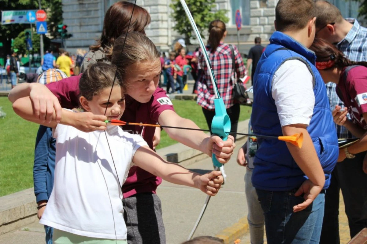 PARTICIPARE NUMEROASĂ LA COMPETIŢIA „ARADUL ÎN MIŞCARE”