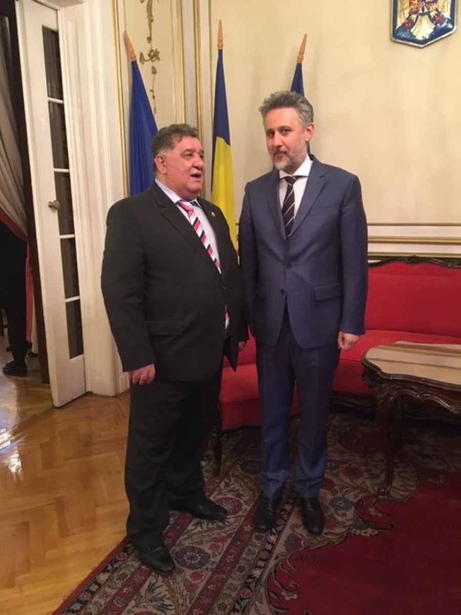 Patronatul Român Arad se împlică în găsirea soluţiilor pentru muncitorii din România şi Ungaria
