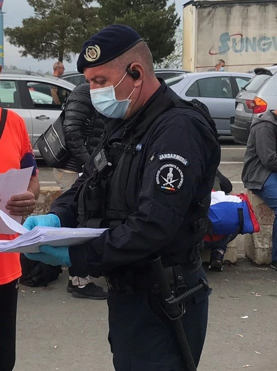 Patru cetățeni afgani, depistați de către jandarmi în centrul Aradului