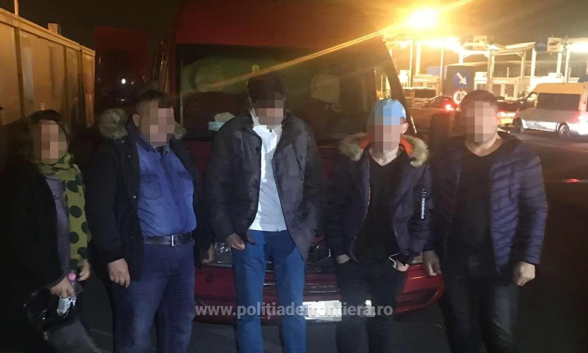 Patru cetățeni străini au încercat să iasă ilegal din România, ascunși într-o autoutilitară