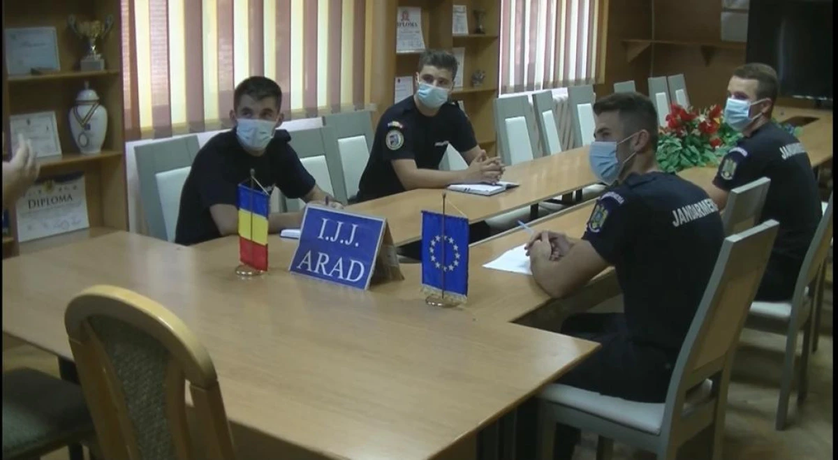 Patru elevi ai Școlilor Militare de Subofițeri Jandarmi au început stagiul de practică la Jandarmeria Arad