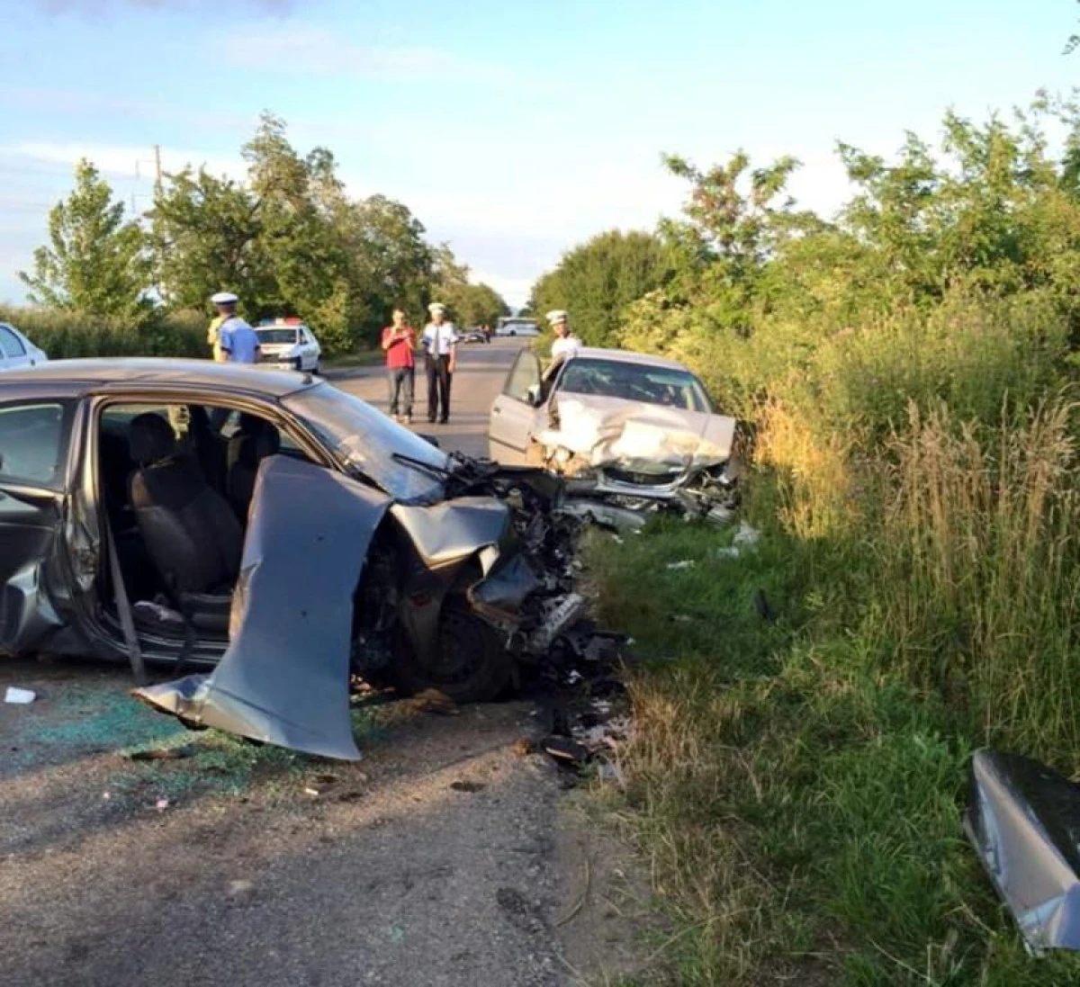 PATRU RANITI IN URMA UNUI ACCIDENT PE DRUMUL ARAD-HORIA