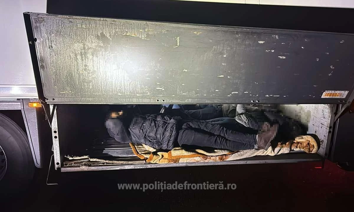 Patru refugiați, depistați într-un TIR de polițiștii de frontieră de la Nădlac