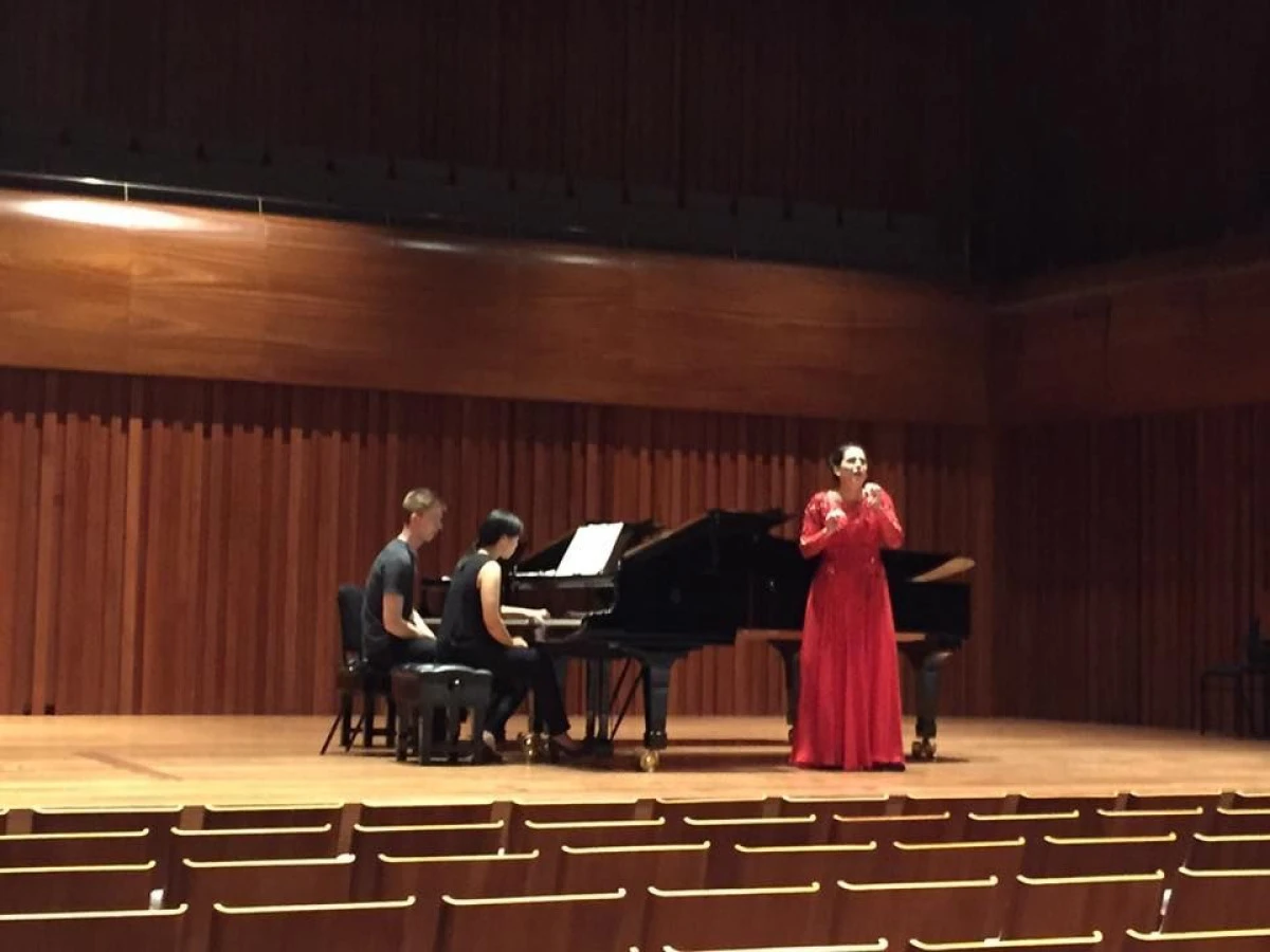 PATRU STUDENȚI AI CELEBREI GUILDHALL SCHOOL OF MUSIC AND DRAMA VOR CONCERTA LA ARAD