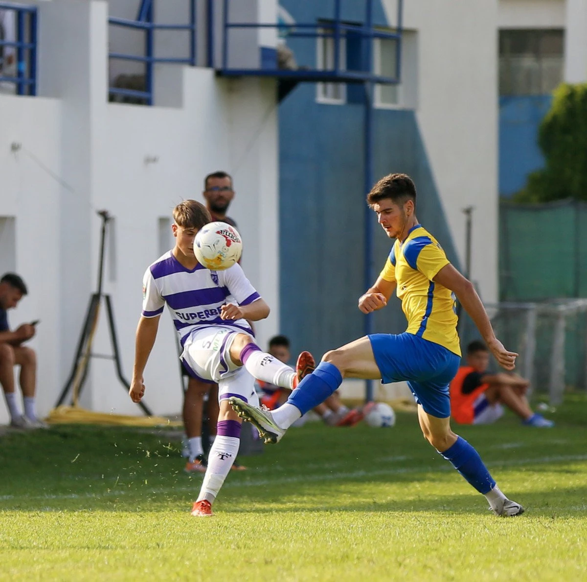 Pecica a ținut-o în șah pe Poli, la Timișoara, remiză și pentru nou promovata Viitorul