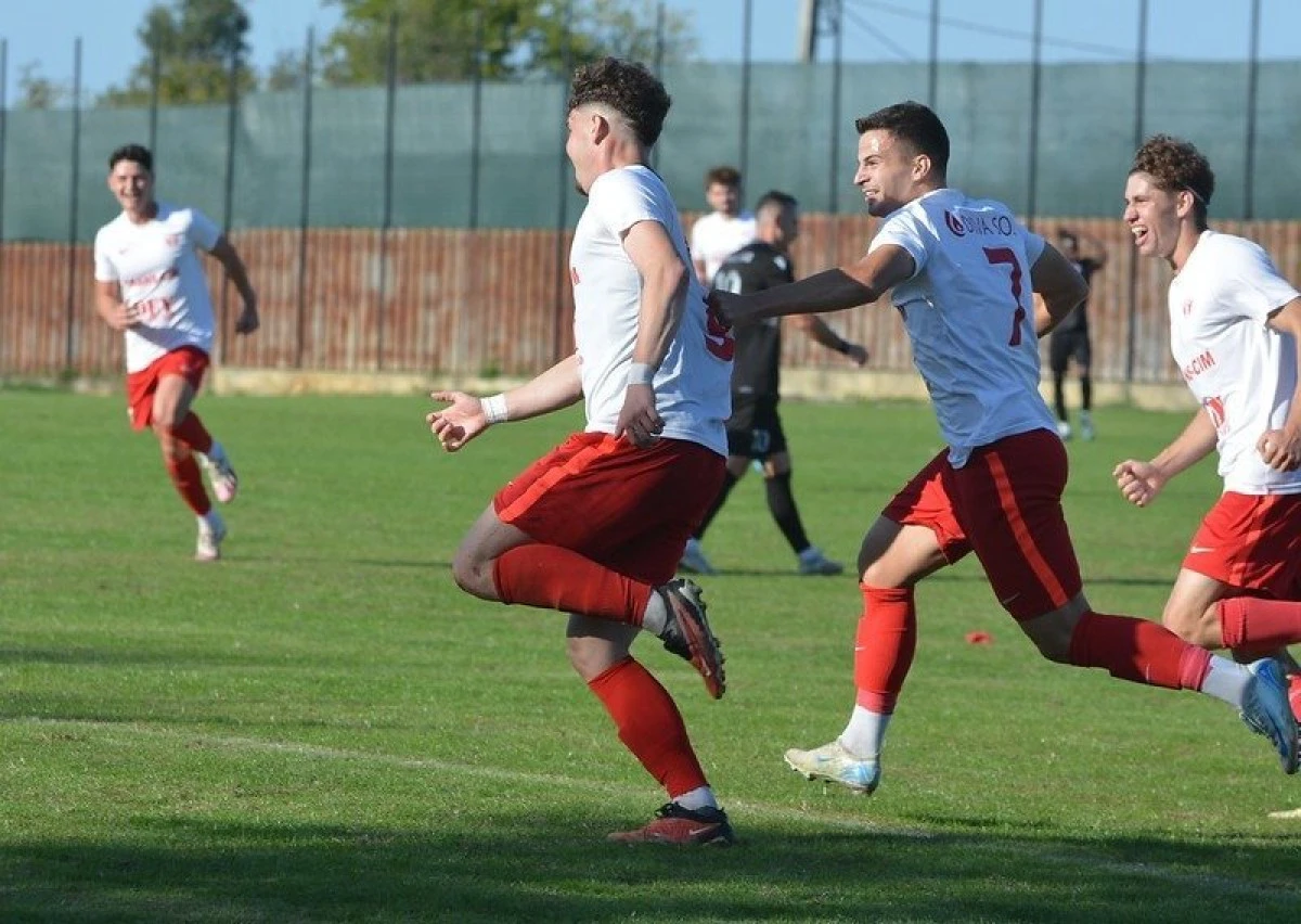Pecica are derby de podium, în Liga a III-a! Deplasări pentru Viitorul și Cermei