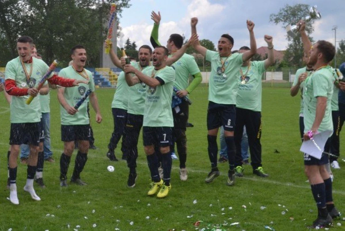 Pecica câştigă la Haţeg şi promovează în Liga a III-a!