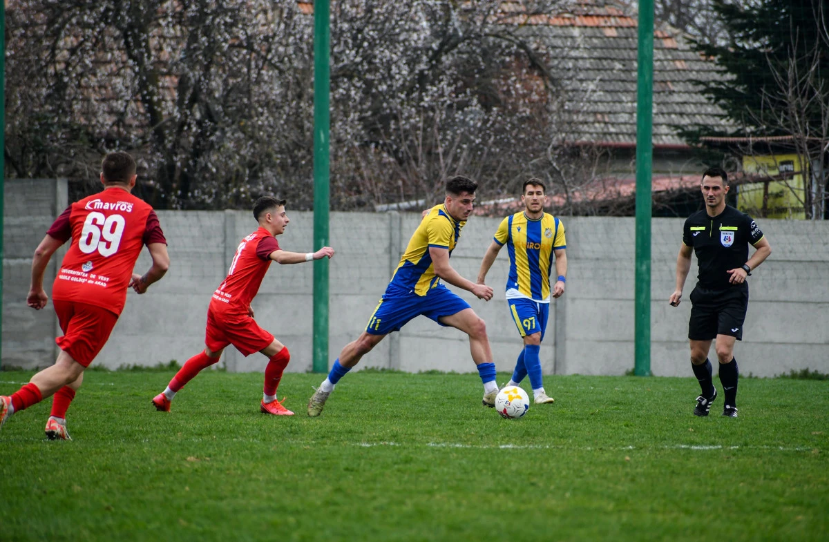 Pecica începe play-off-ul în Valea Jiului, avem derby arădean în startul play-out-ului! Programul complet din C9