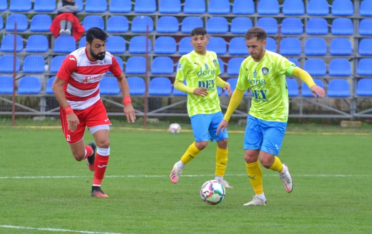 Pecica o bate iar pe Crişul şi revine în cursa pentru play-off, pas fals făcut de Lipova