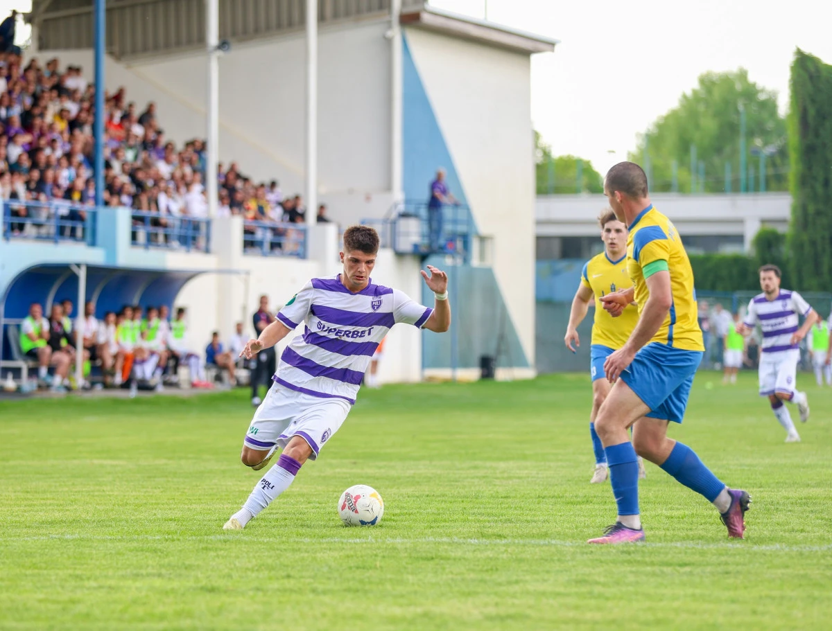 Pecica pierde pe Bega, Poli și Lupeniul merg la baraj! Cermeiul câștigă duelul arădean cu Viitorul