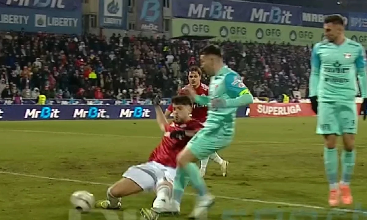 Penalty clar refuzat UTA-ei la Galați. Decizie care poate costa play-off-ul