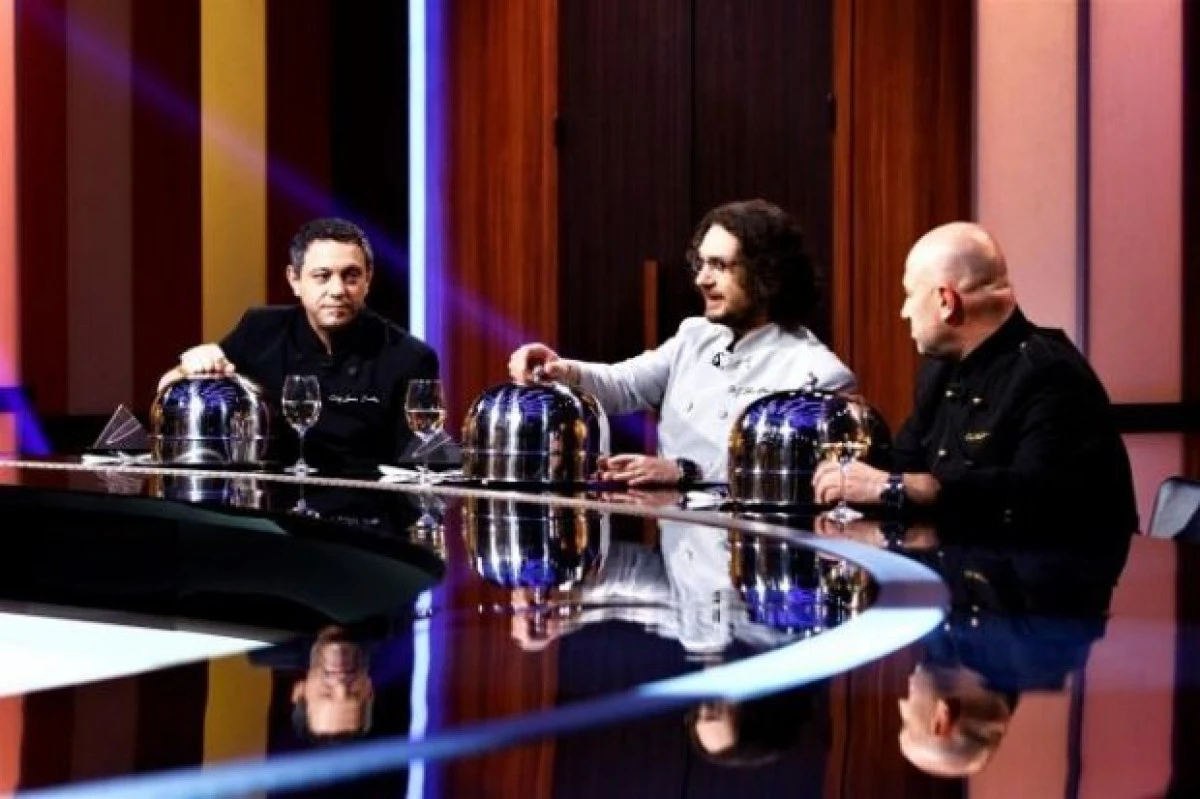 Pentru a cincea oară în fața juraților “Chefi la cuțite”