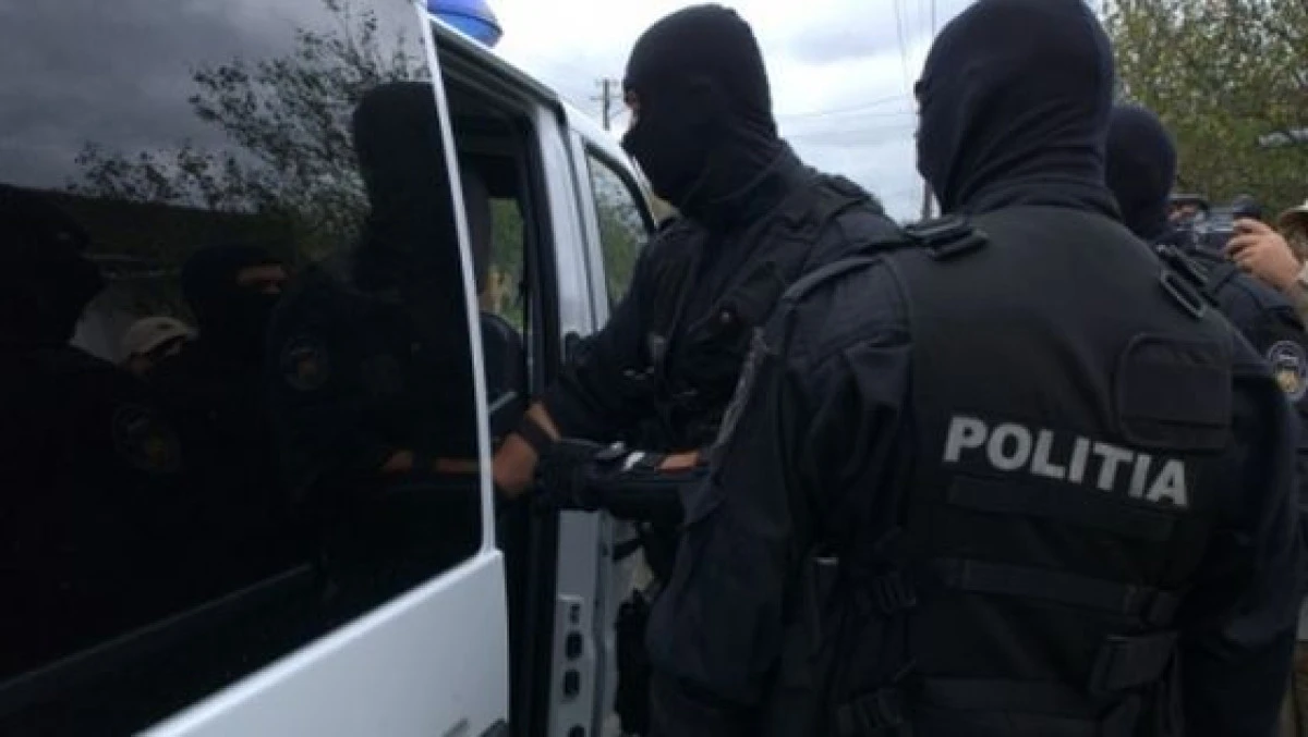 PERCHEZITIE A PROCURORILOR DNA LA DOMICILIUL UNUI ANGAJAT AL PENITENCIARULUI DIN DROBETA TURNU SEVERIN