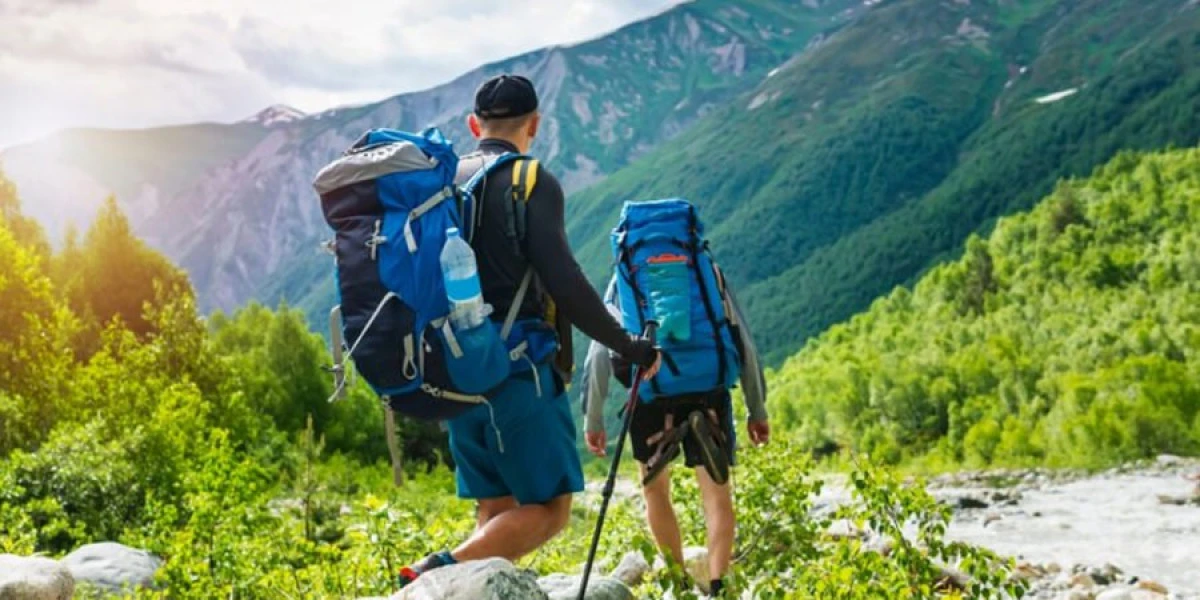Pesta porcină închide traseele montane din județ