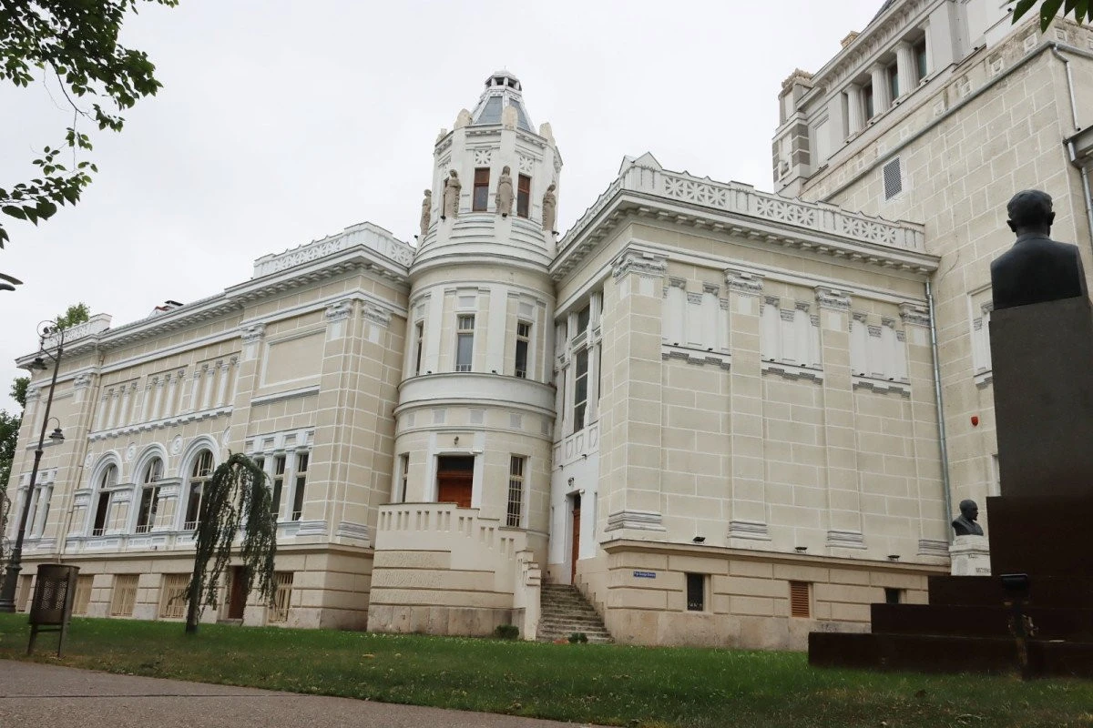 Peste 10 milioane de euro pentru investiții în instituțiile arădene de cultură