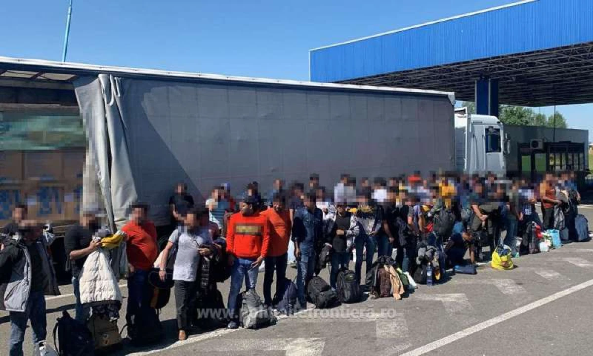 Peste 100 de cetăţeni care încercau să treacă ilegal frontiera în Ungaria, depistaţi la PTF Nădlac şi Nădlac II