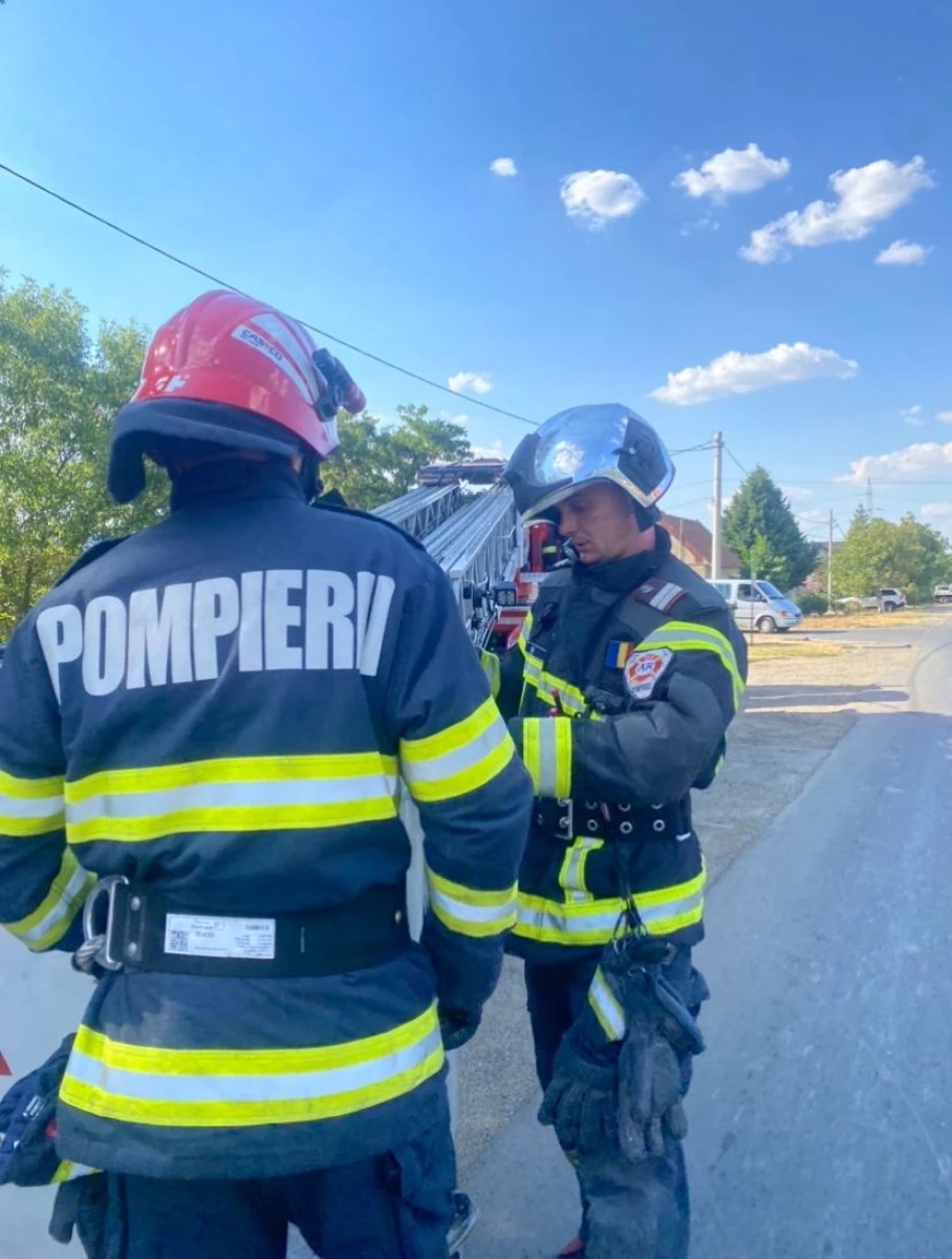 Peste 120 de intervenții ale pompierilor în weekend