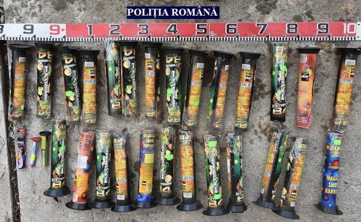 Peste 2.000 de articole pirotehnice, confiscate de polițiștii arădeni