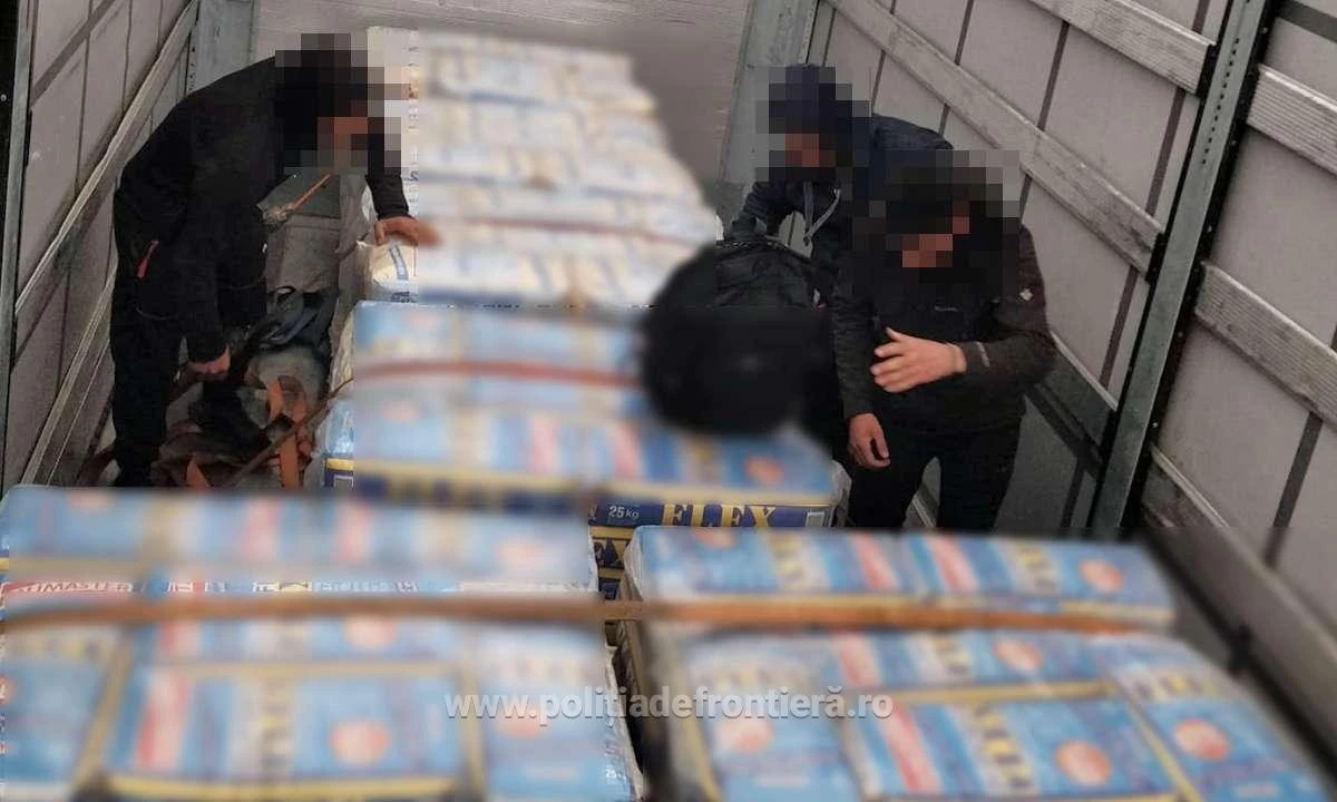 Peste 20 de migranți, prinși într-un TIR
