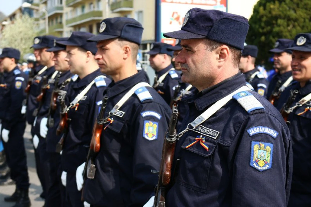 Peste 200 de jandarmi arădeni vor asigura ordinea publică în weekend