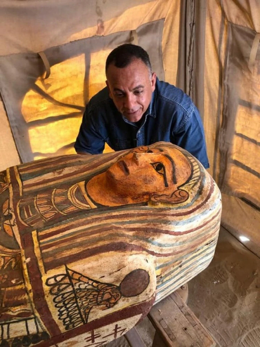 Peste 25 sarcofage bine conservate au fost scoase la lumină în necropola Saqqara