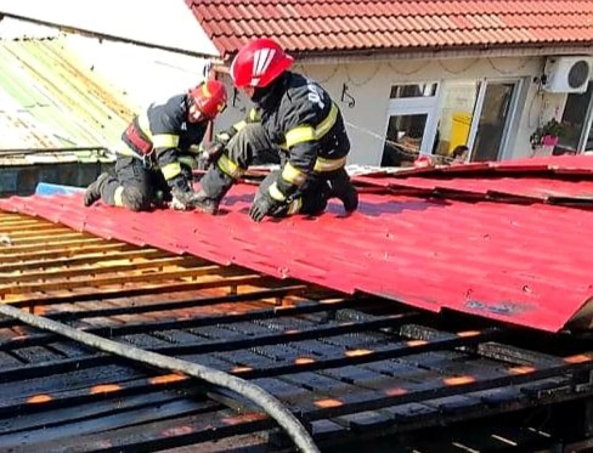 Peste 40 de intervenții ale pompierilor arădeni, în doar 24 de ore