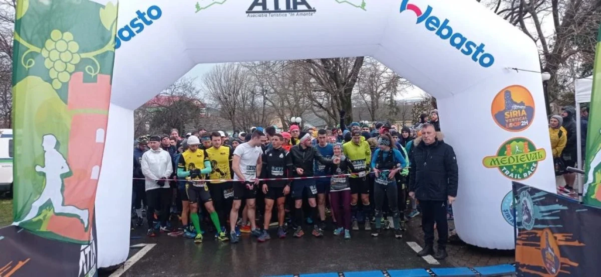 Peste 400 de alergători din șapte țări europene au luat startul la Șiria Winter Trail