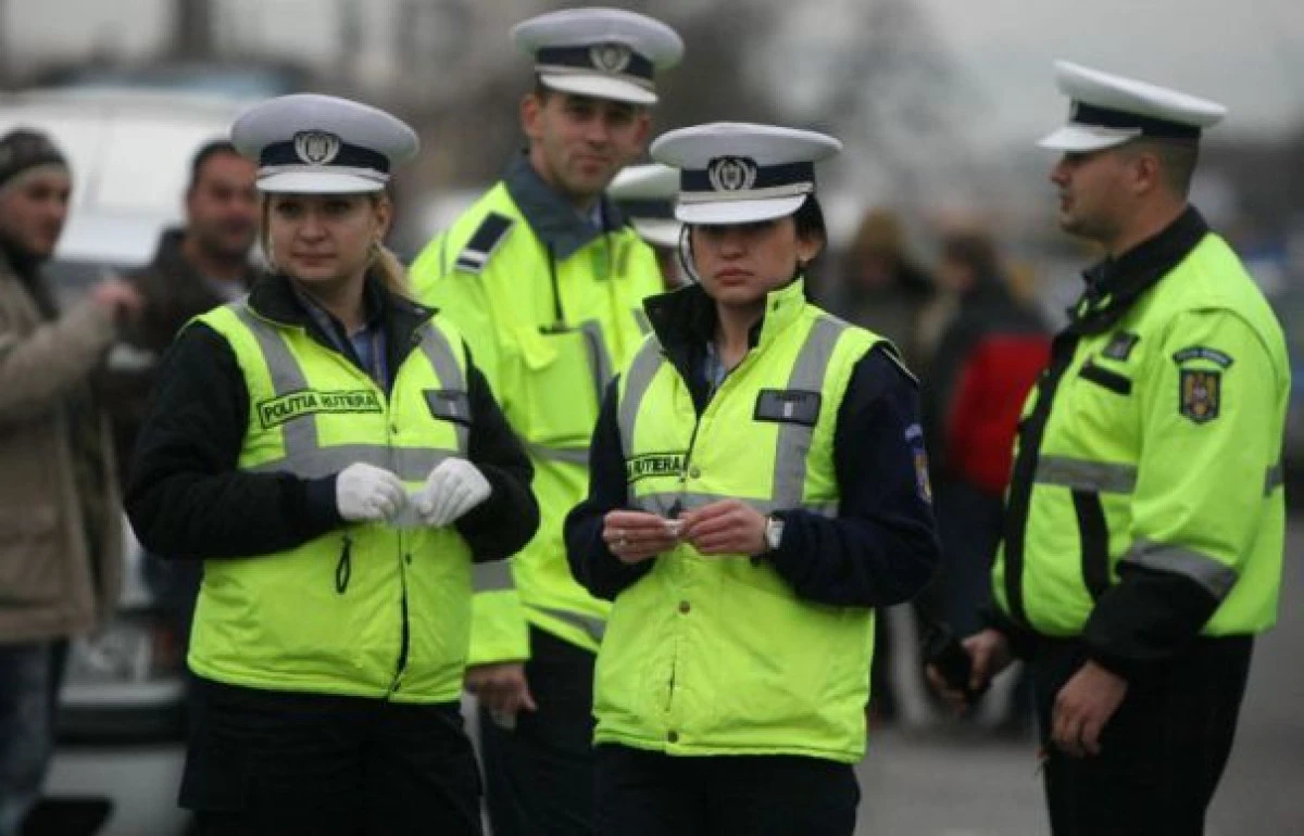 PESTE 400 DE POLITISTI ARADENI VOR FI LA DATORIE IN MINIVACANTA DE 1 DECEMBRIE