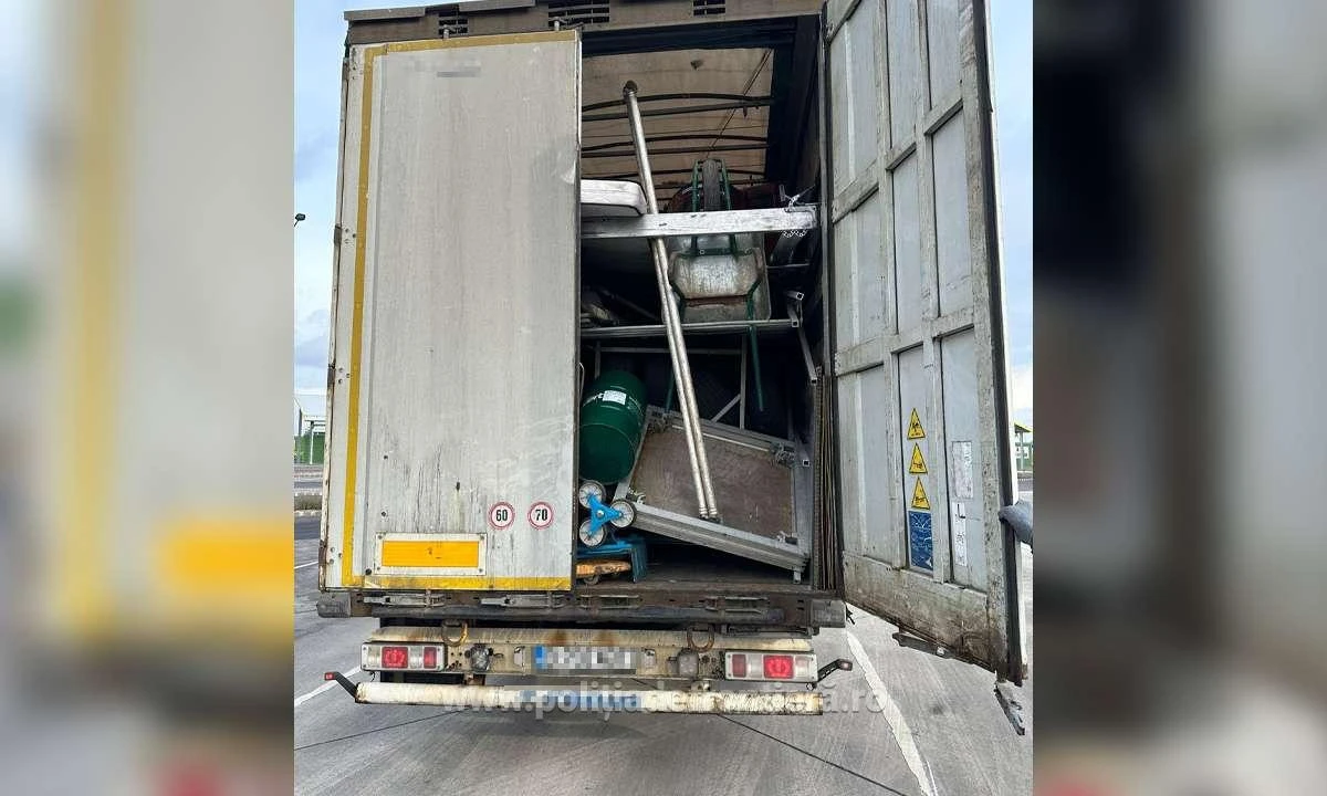 Peste 48 tone deşeuri oprite la intrarea în țară în PTF Nădlac II și Borș II