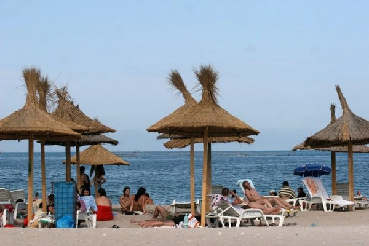Peste 60.000 de români au ales Mamaia și Vama Veche pentru minivacanța de Rusalii