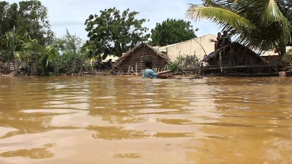 Peste 80.000 de sinistrați, în urma ciclonului care a lovit Madagascarul