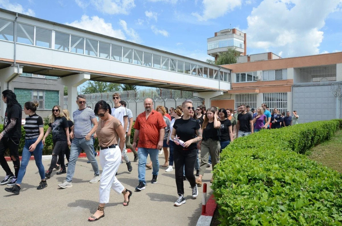 Peste o sută de vizitatori au trecut pragul Penitenciarului Arad