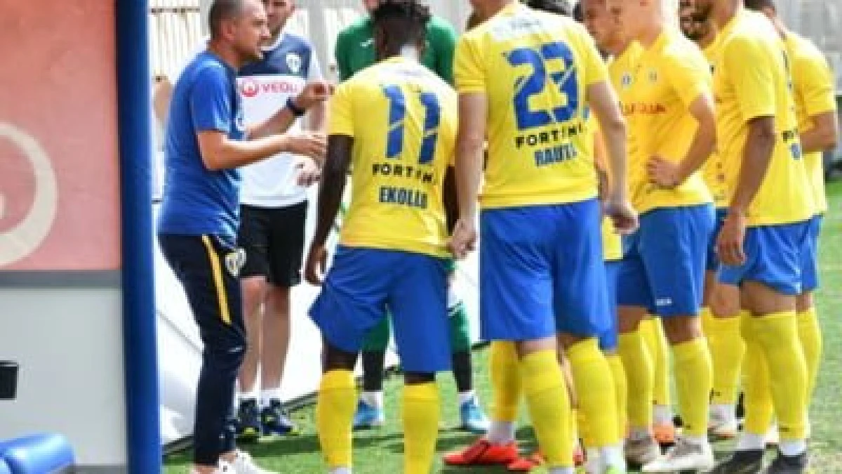 Petrolul s-a antrenat astăzi, pe sintetic, la Timişoara: ”Luptăm până la capăt”