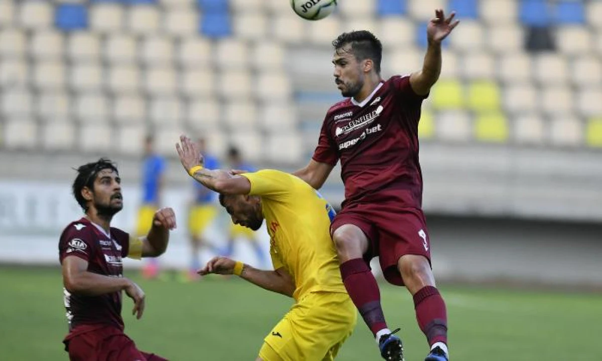 Petrolul s-a făcut de râs cu Rapid, înaintea vizitei la Arad
