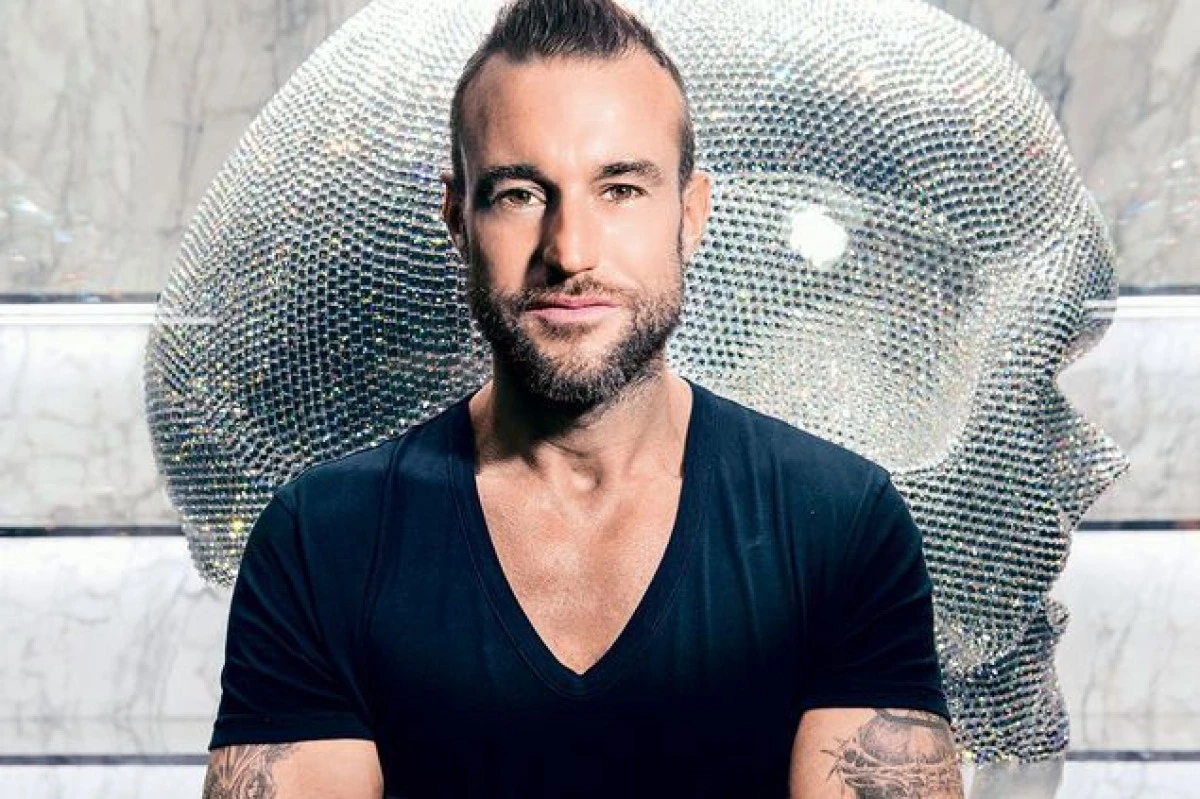 PHILIPP PLEIN A RĂMAS CU BUZA UMFLATĂ