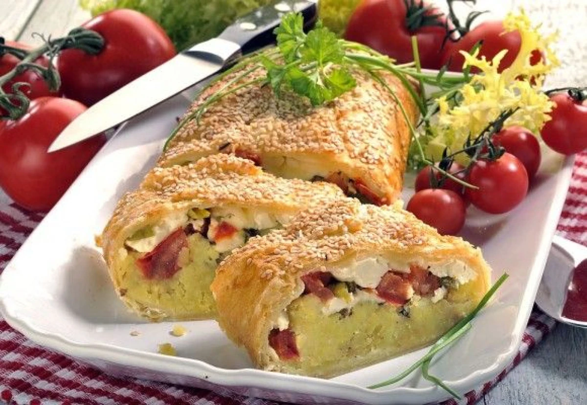PLACINTA CU BRANZA SI LEGUME