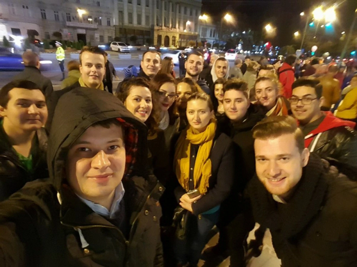 PNL şi USR încearcă să pună mâna pe societatea civilă arădeană