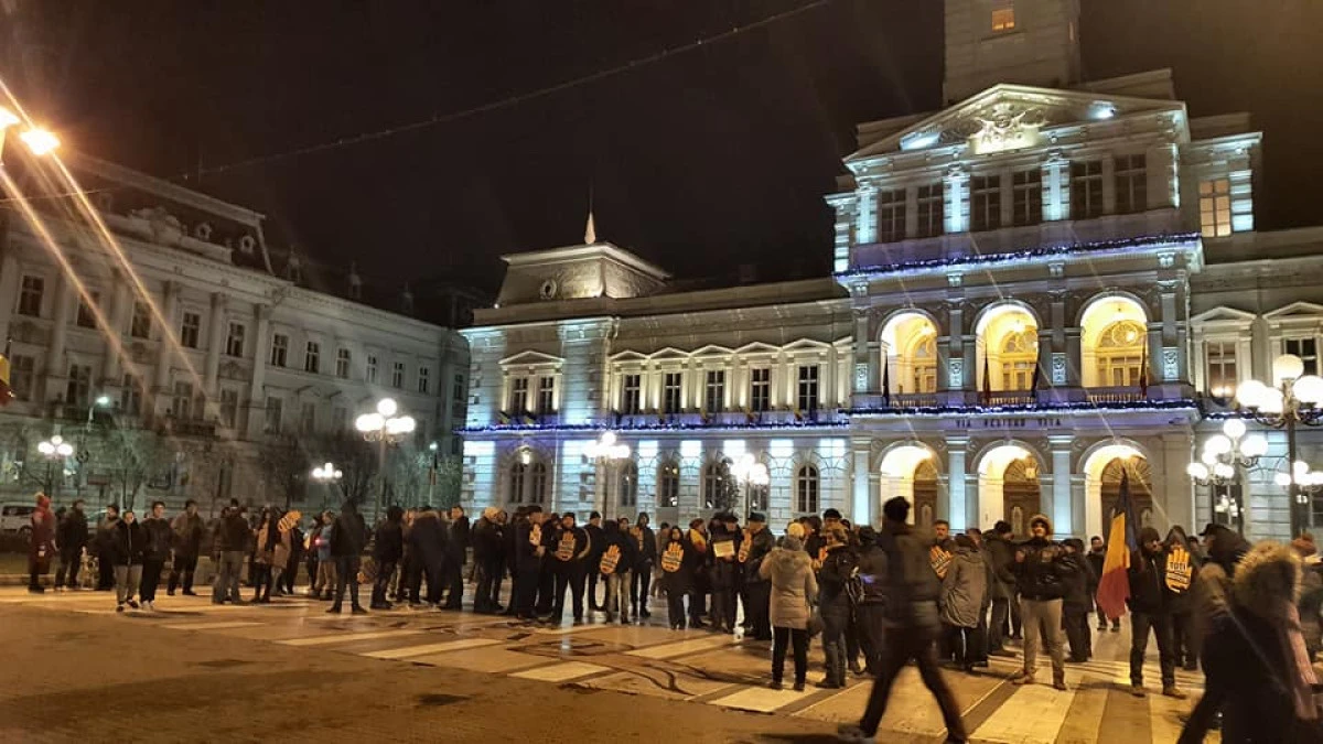 PNL şi USR, mobilizare slabă pentru protestul de la Arad (FOTO)