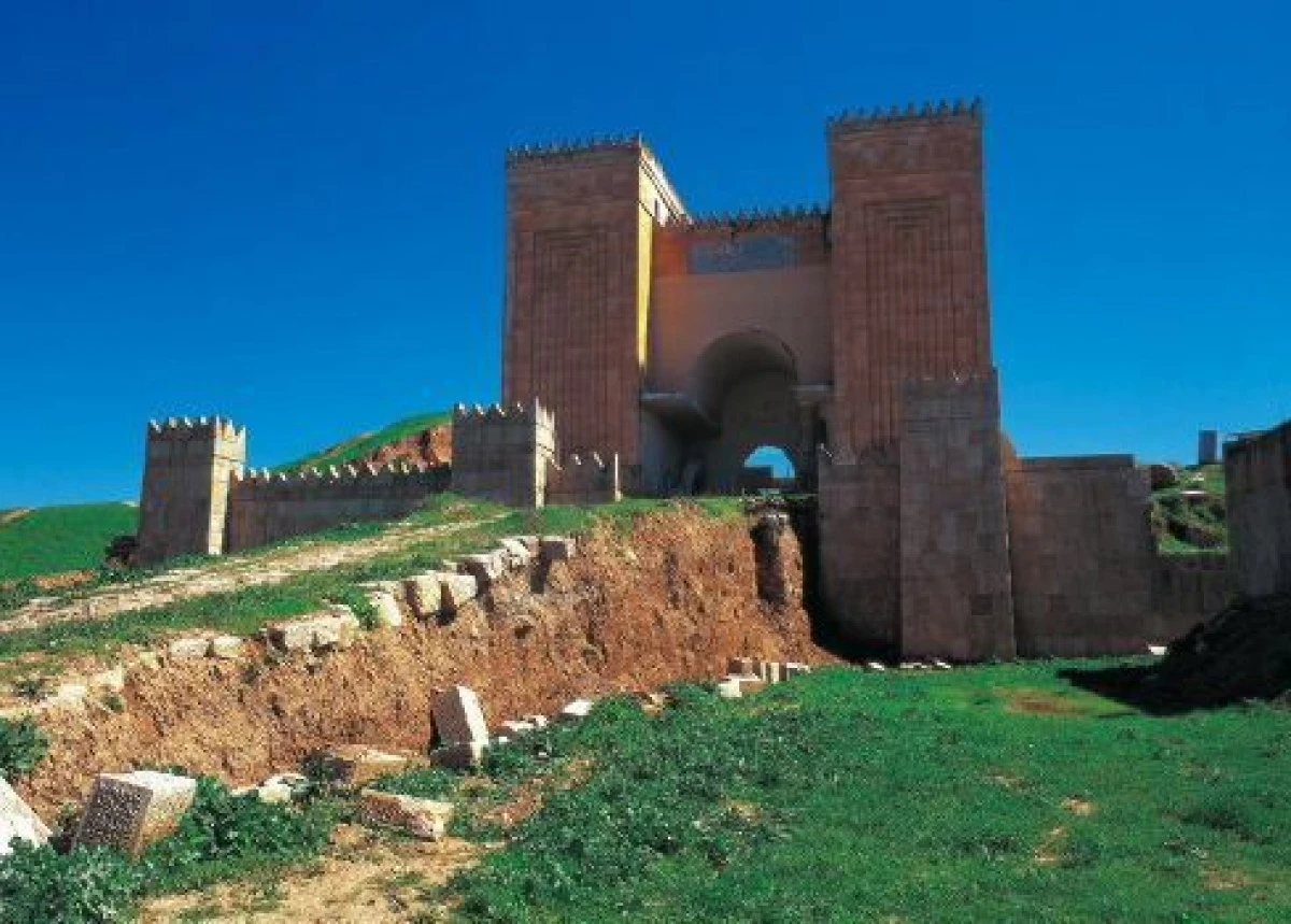 ”POARTA LUI DUMNEZEU”, DISTRUSĂ DE STATUL ISLAMIC