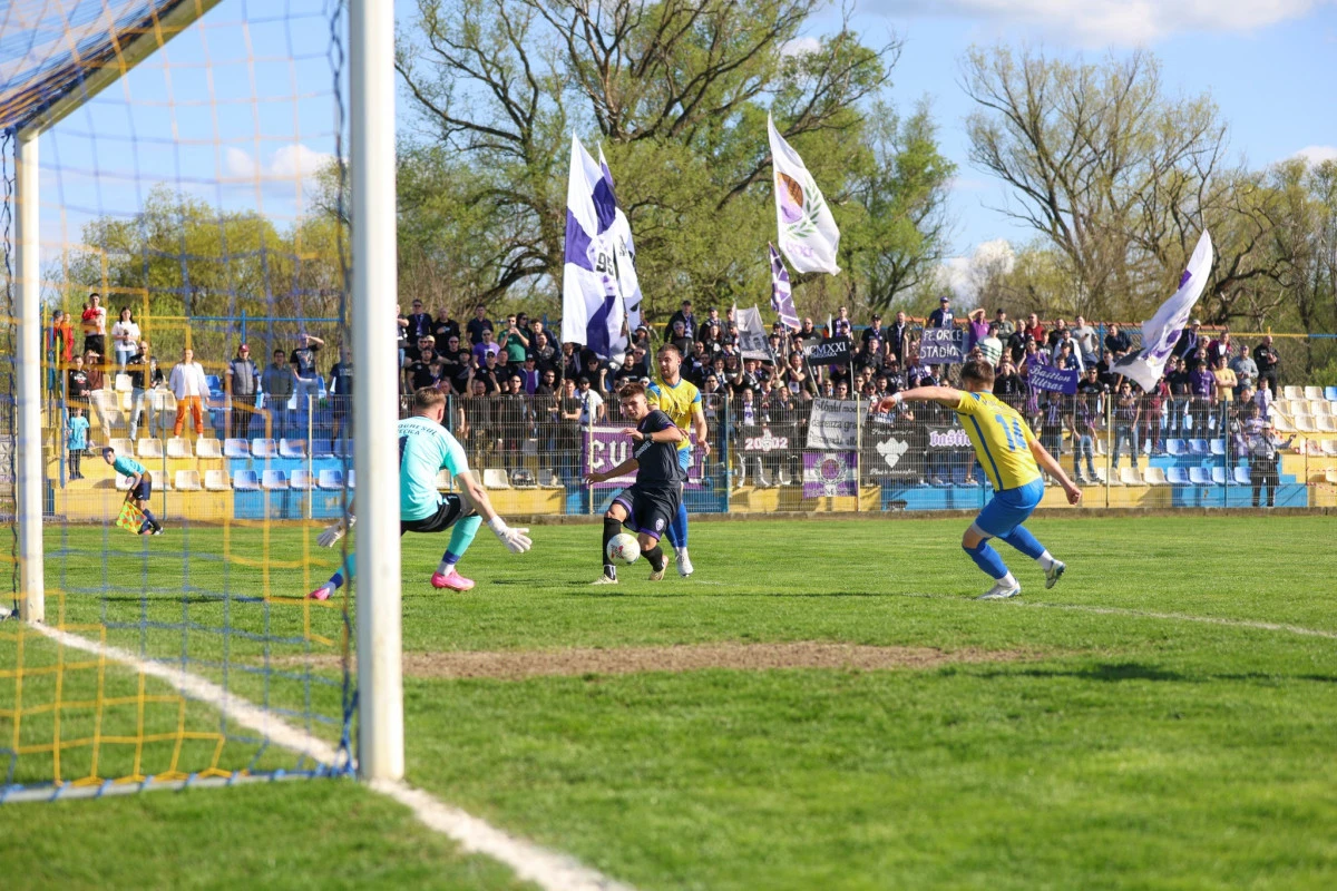 Poli câștigă la Pecica și defilează în play-off-ul din C9! Cermeiul pierde puncte în lupta pentru salvare