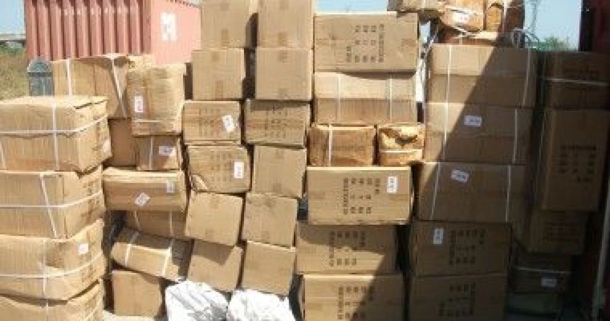 POLITISTII ARADENI AU CONFISCAT APROAPE 8000 DE PERECHI DE PANTOFI