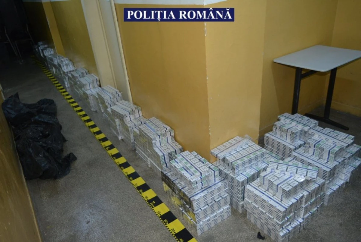 Polițiștii arădeni au confiscat jumătate de milion de țigarete netimbrate