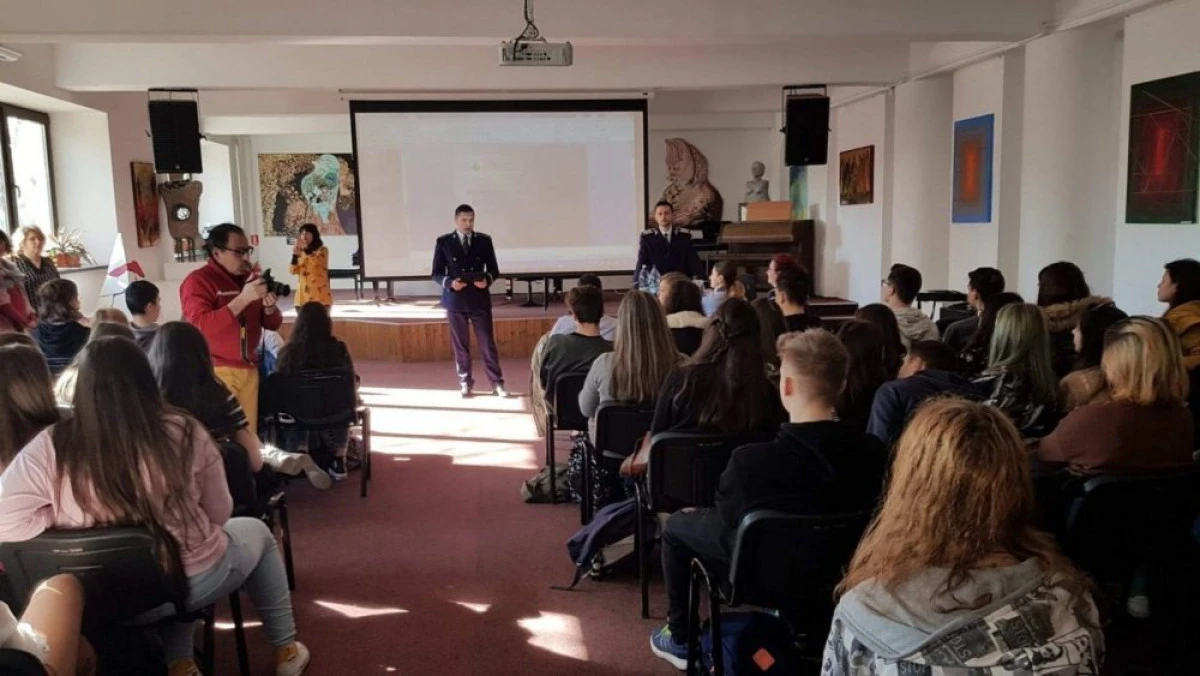 Polițiștii arădeni au prezentat Programul de Prevenire a Criminalității