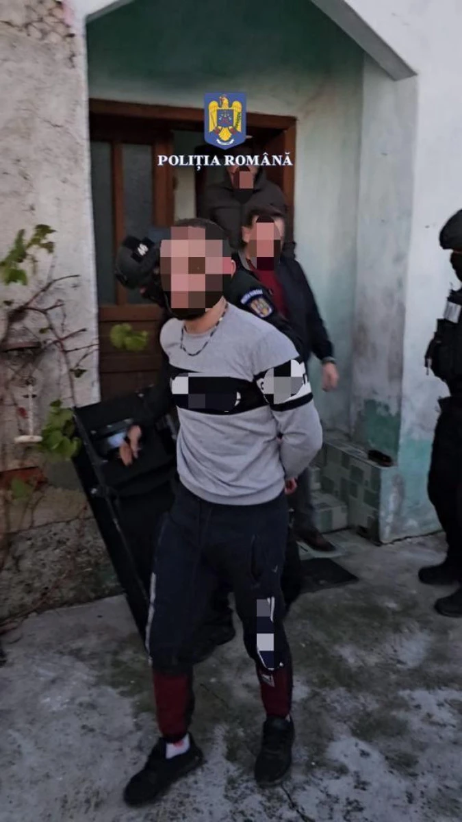 Polițiștii arădeni au prins un bărbat dat în urmărire națională pentru trafic de minori și viol