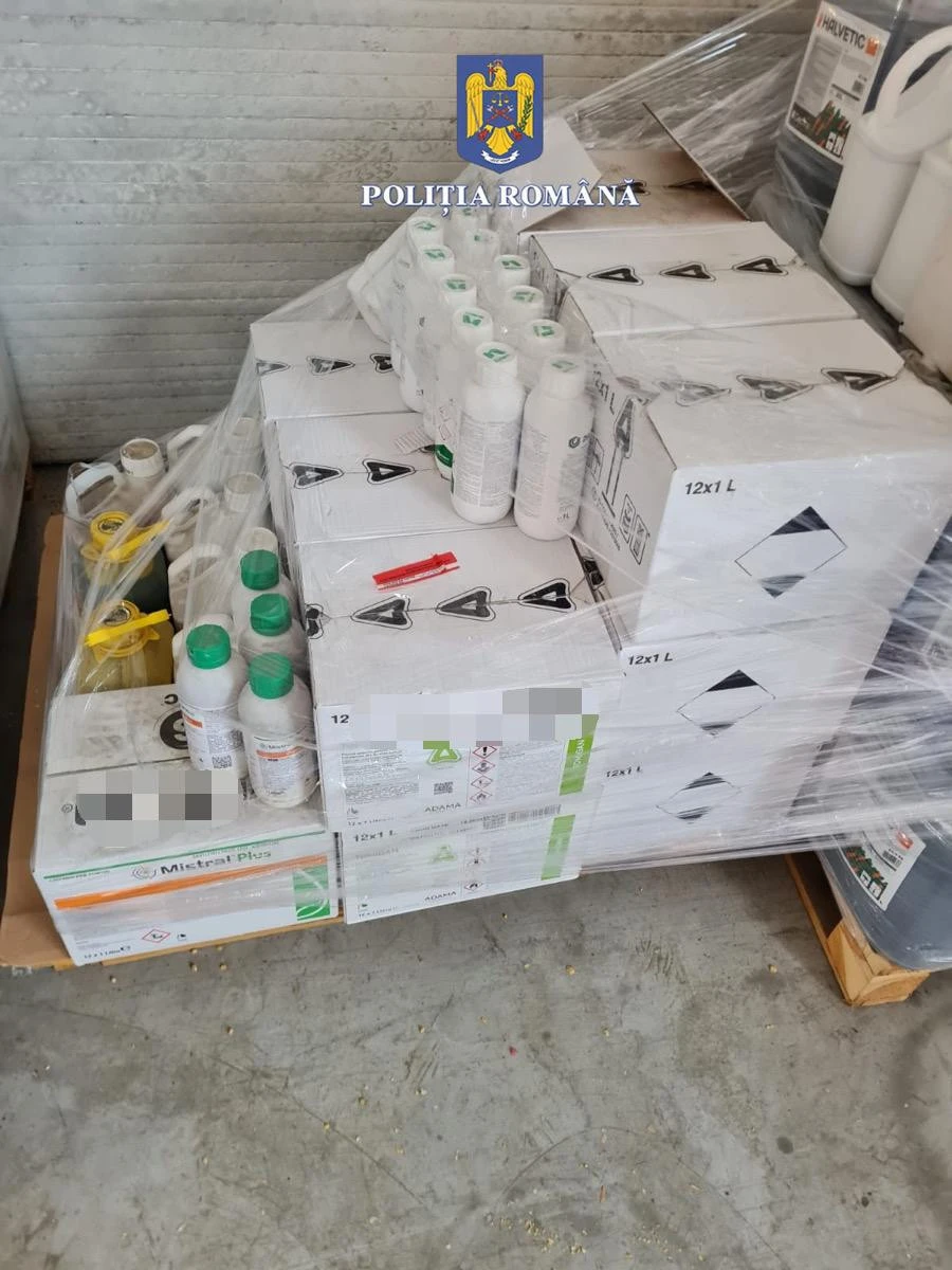 Polițiștii au găsit peste 1000 de litri de produse pentru protecția plantelor expirate, la o firmă din Șofronea