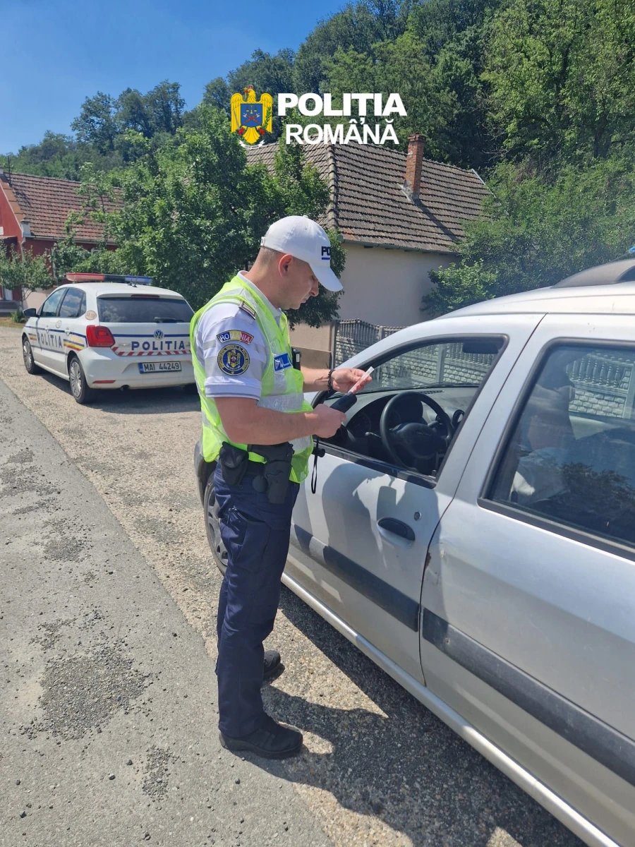 Polițiștii au împânzit DN 7. Zeci de șoferi au fost amendați în doar patru ore