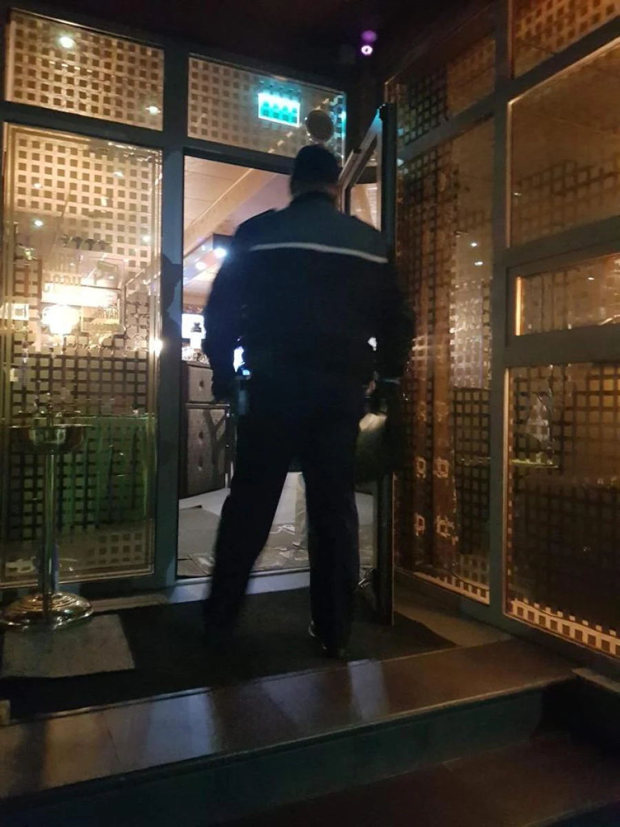Polițiștii au „reușit“ să oprească un chef cu cinci persoane! Sărbătoritul s-a ales și cu dosar penal