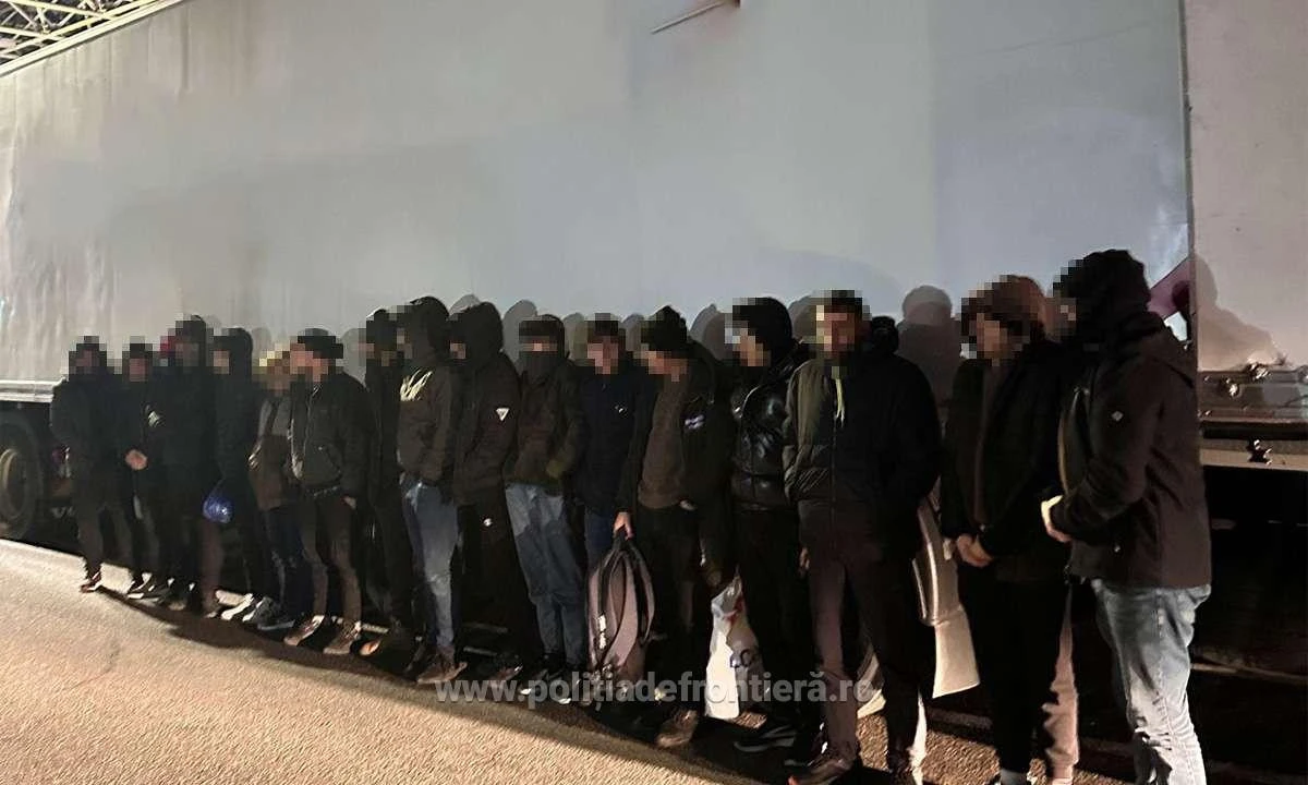 Polițiștii de frontieră au prins 23 de turci, care au încercat să treacă ilegal în Ungaria
